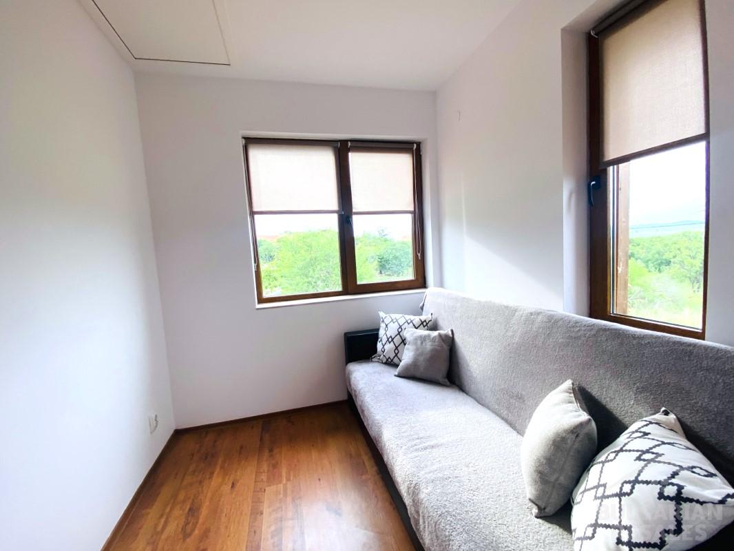 Newly furnished house in a great neighborhood ID: 2792 - Photo 12