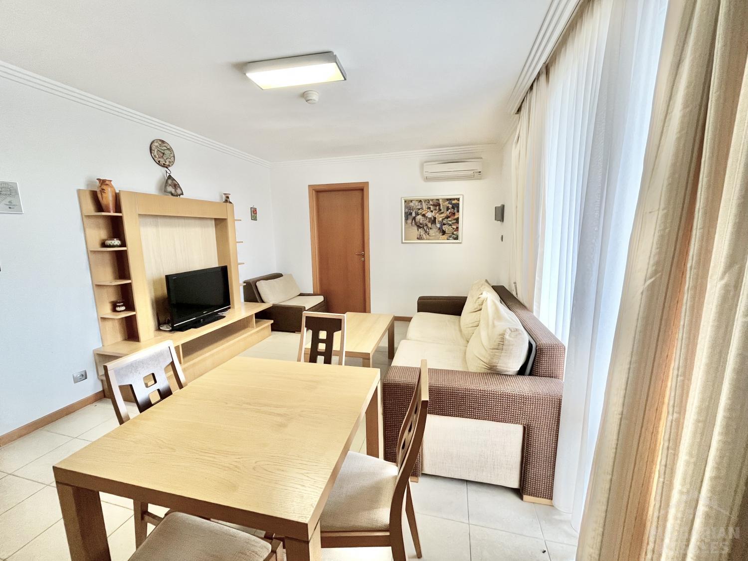 Квартира в комплексе на первой линии с внутренним бассейном ID: 2794 - Фото 2