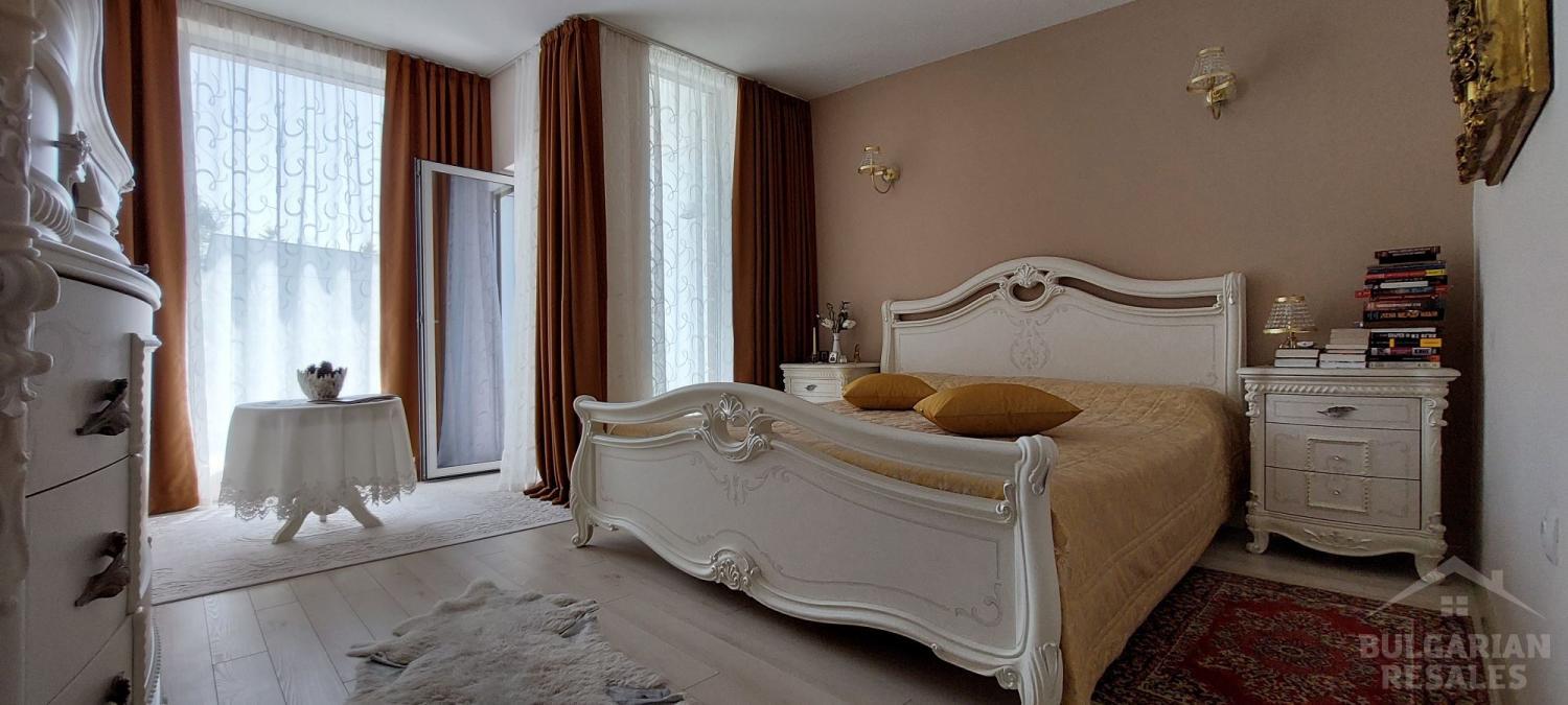 Townhouse 100 metres from the beach in a prestigious area of the city ID: 3699 - Photo 12