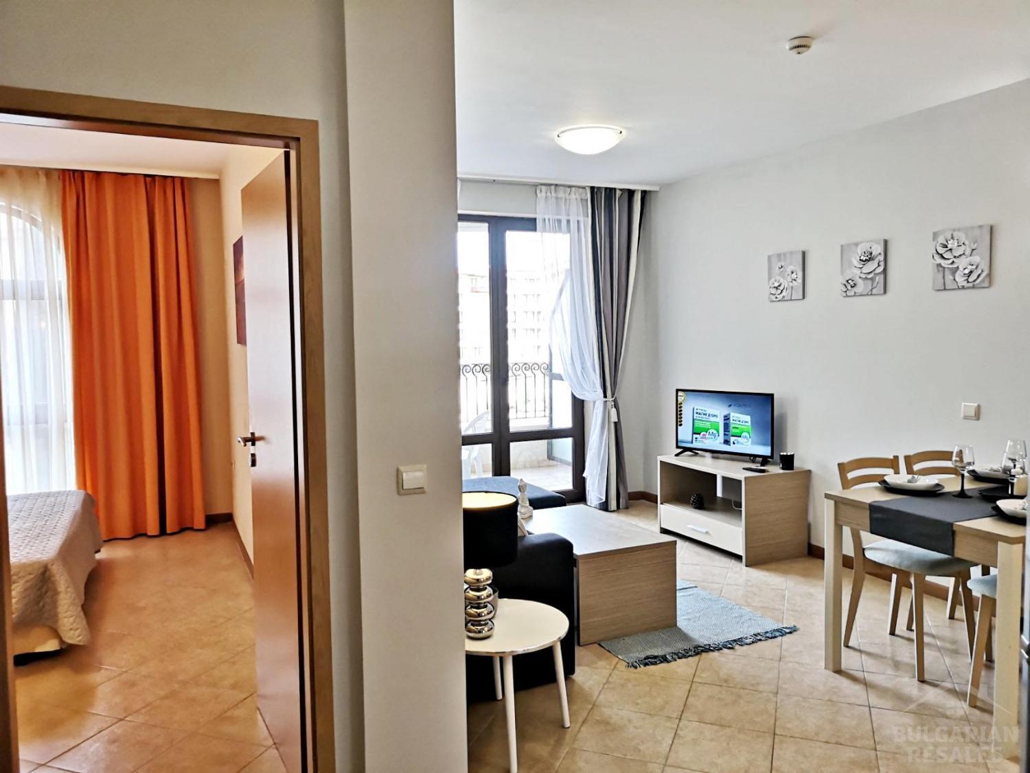 Апартаменты с видом на бассейн в Royal Sun ID: 1677 - Фото3