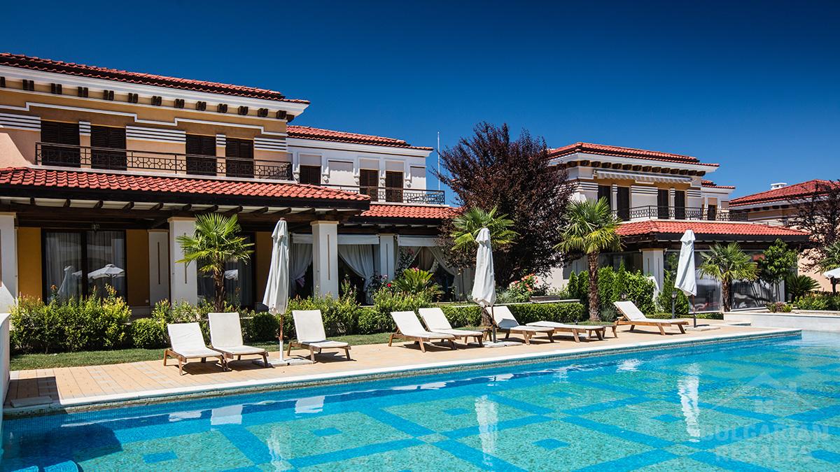 Апартамент в престижен комплекс със собствен плаж ID: 4949 - Снимка 1