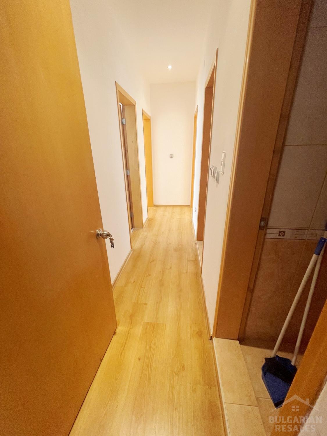 Намален! Просторен апартамент вкомплекс до морето ID: 2882 - Снимка 13