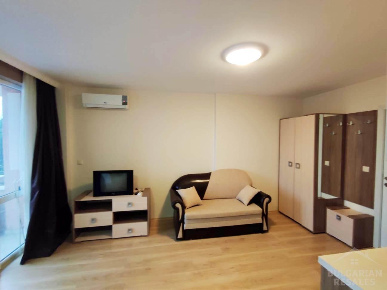 Студио с изглед към плувния басейн в луксозен комплекс ID: 1596 - Снимка 4