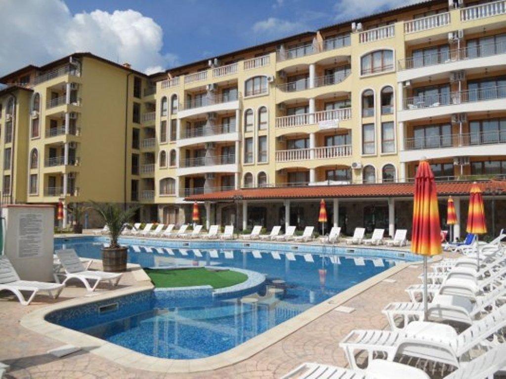 Двухкомнатная с двориком в комплексе Royal Dreams ID: 1668 - Фото1