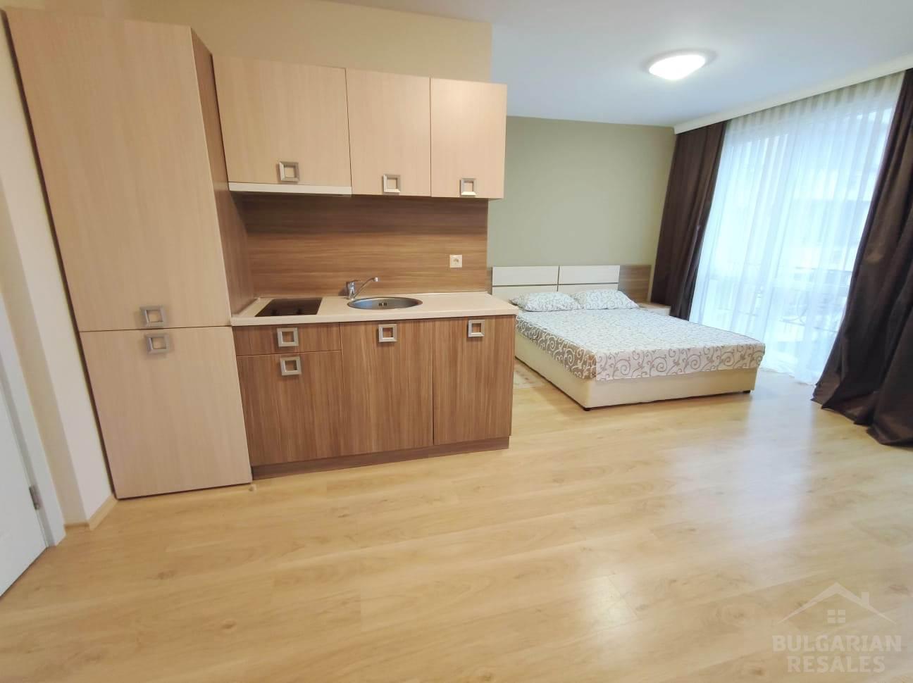 Студио с изглед към плувния басейн в луксозен комплекс ID: 1596 - Снимка 2