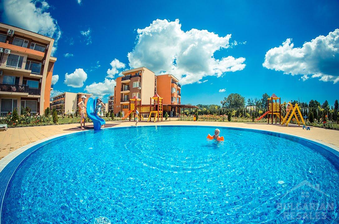 Две спални и хол в комплекс Holiday Fort Club ID: 3589 - Снимка 1