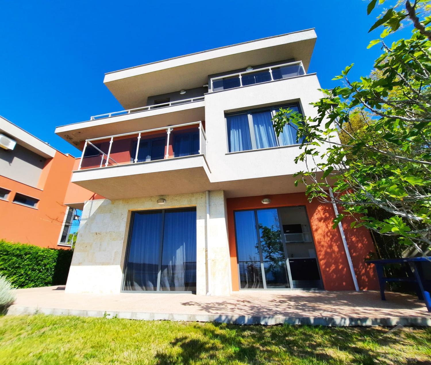 Шикарный дом с бассейном и выходом на пляж ID: 1892 - Фото 6