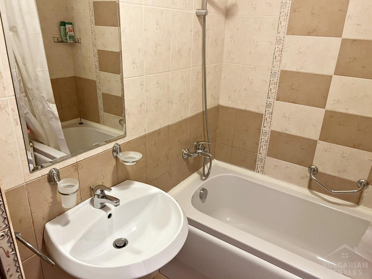 Просторен апартамент с два балкона и две бани ID: 2933 - Снимка 12