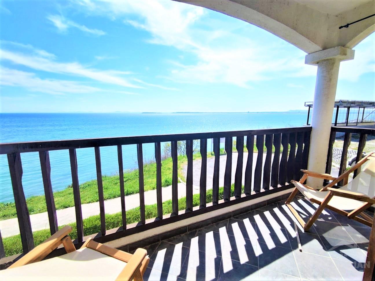 4 rooms with frontal sea view  ID: 1815 - Photo 16