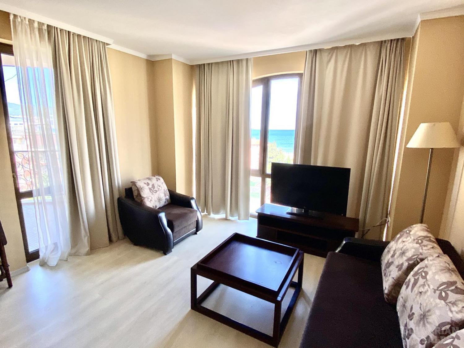 Apartments overlooking the sea in the complex Royal Beach Barcelo ID: 2205 - Photo 3