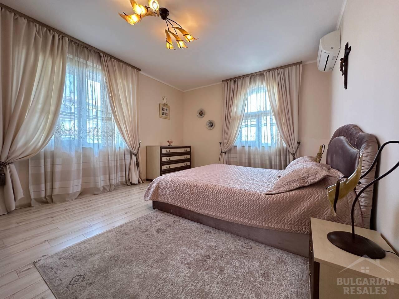 Шикарный апартамент в живописном районе Несебра ID: 5712 - Фото 11