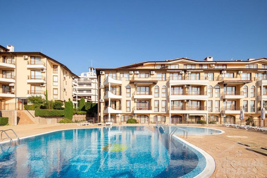 Отлично местоположение на комплекса! Апартамент с мебели ID: 3791 - Снимка 1