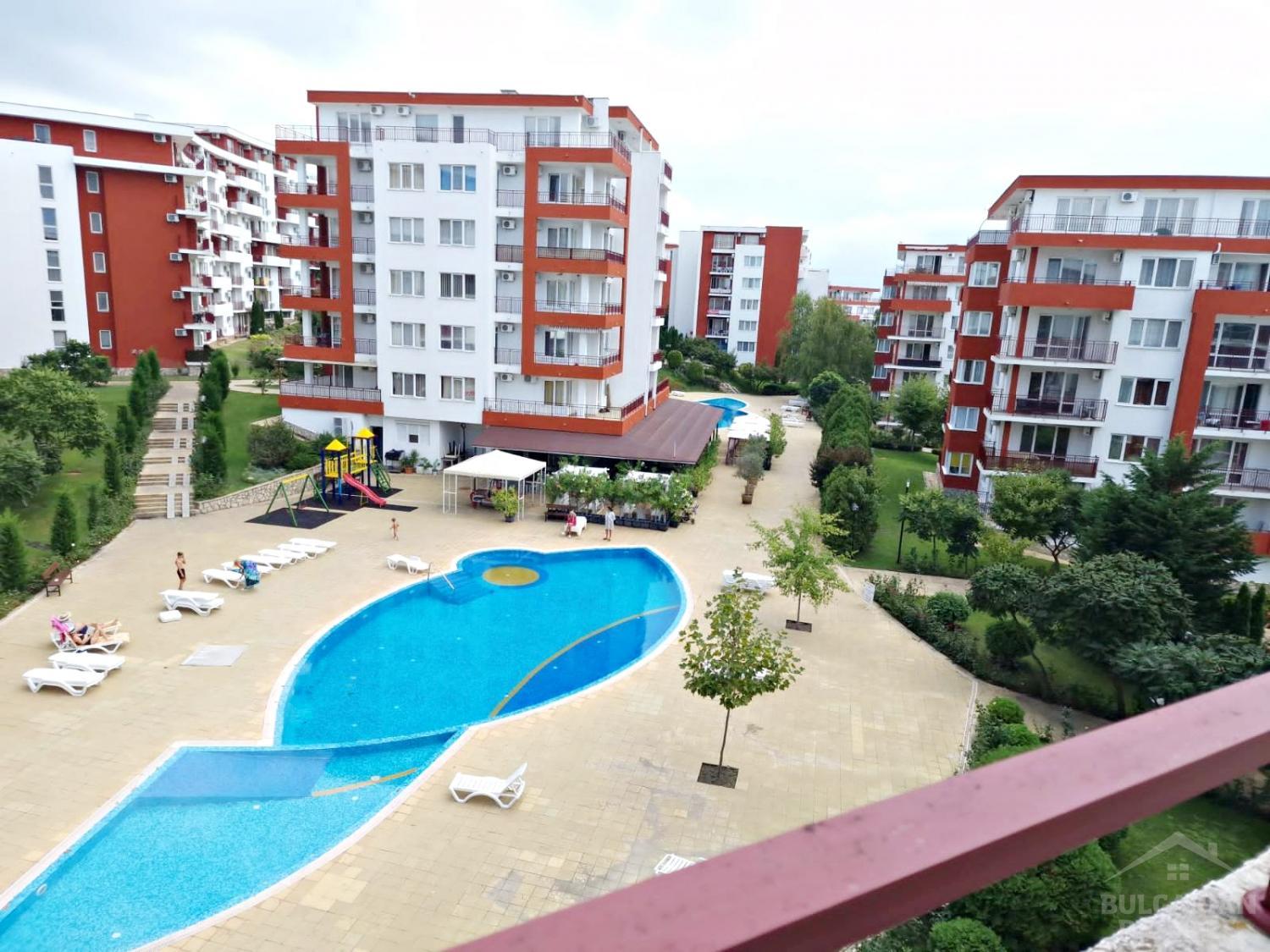 Super bargain! Flat in the complex on the first line ID: 3706 - Photo 2