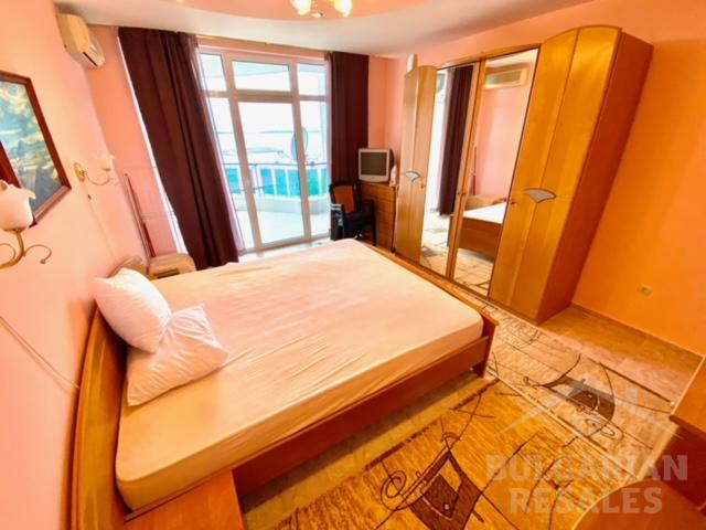 Villa for a large family by the sea in Sveti Vlas ID: 5069 - Photo 15