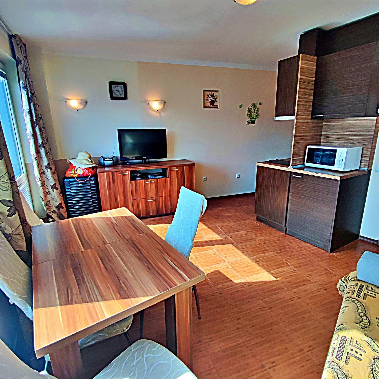 Хорошая локация! Квартира на первой линии ID: 4609 - Фото 5