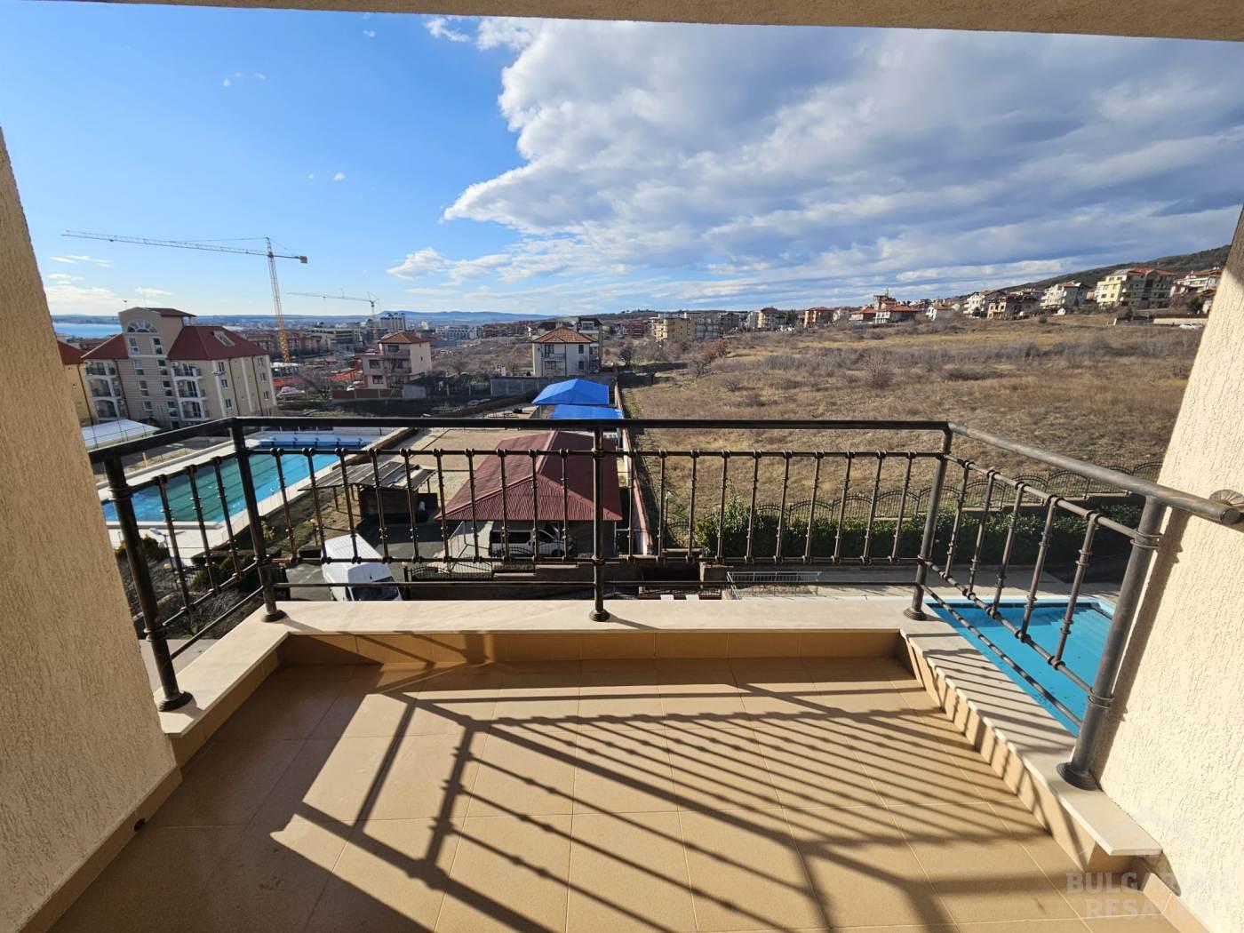 Просторен апартамент с панорамна гледка към морето в Свети Влас на разсрочено плащане ID: 3932 - Снимка 5