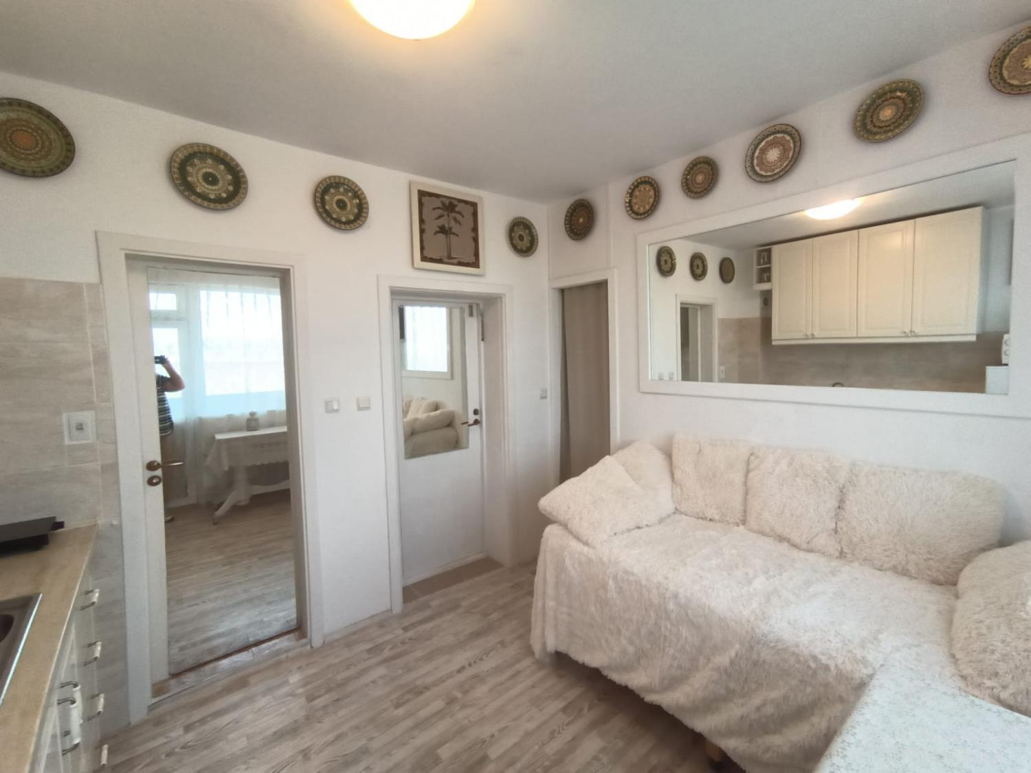 Compact one bedroom apartment in a gated complex ID: 3146 - Photo 3