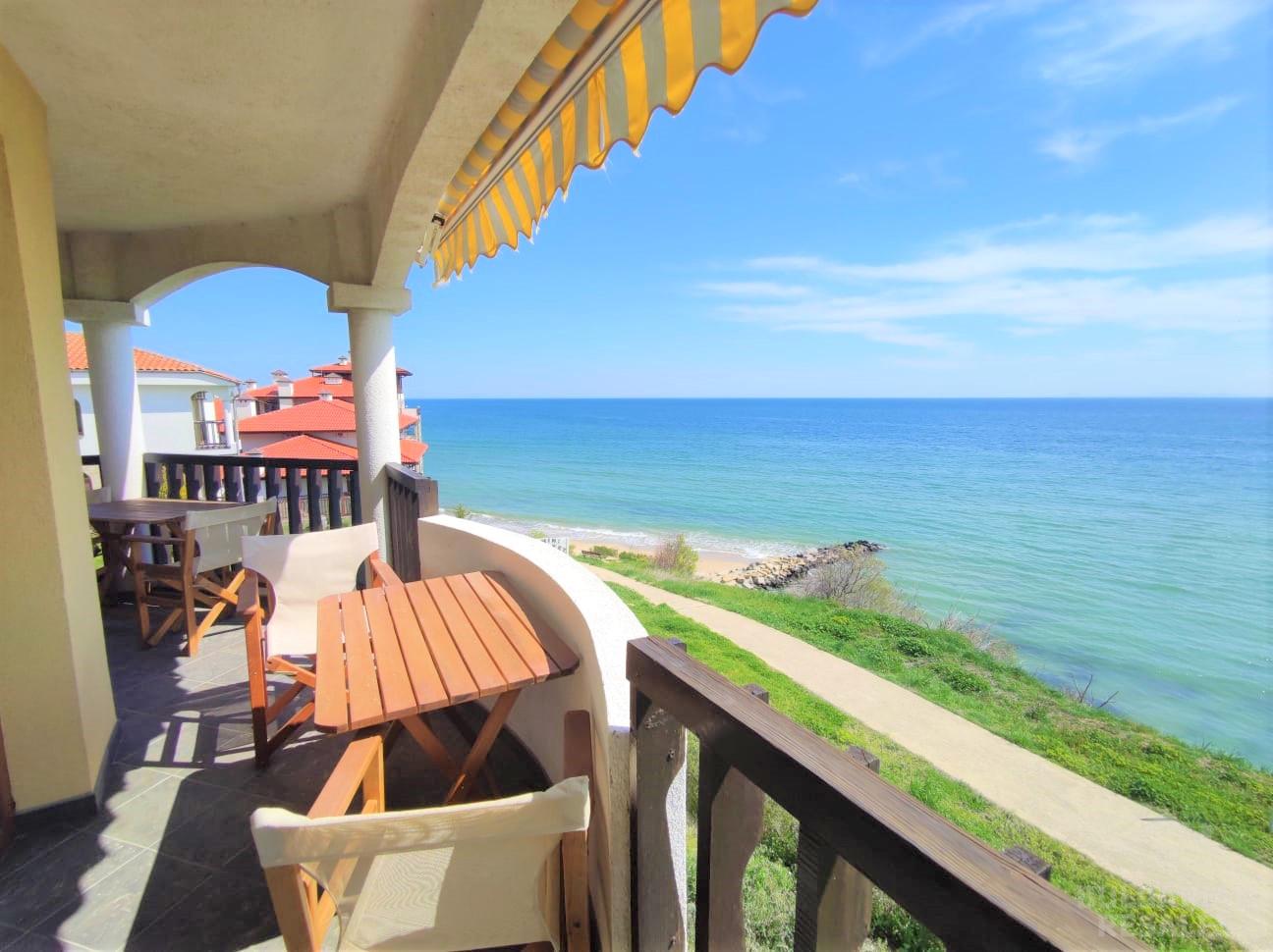 4 rooms with frontal sea view  ID: 1815 - Photo 9