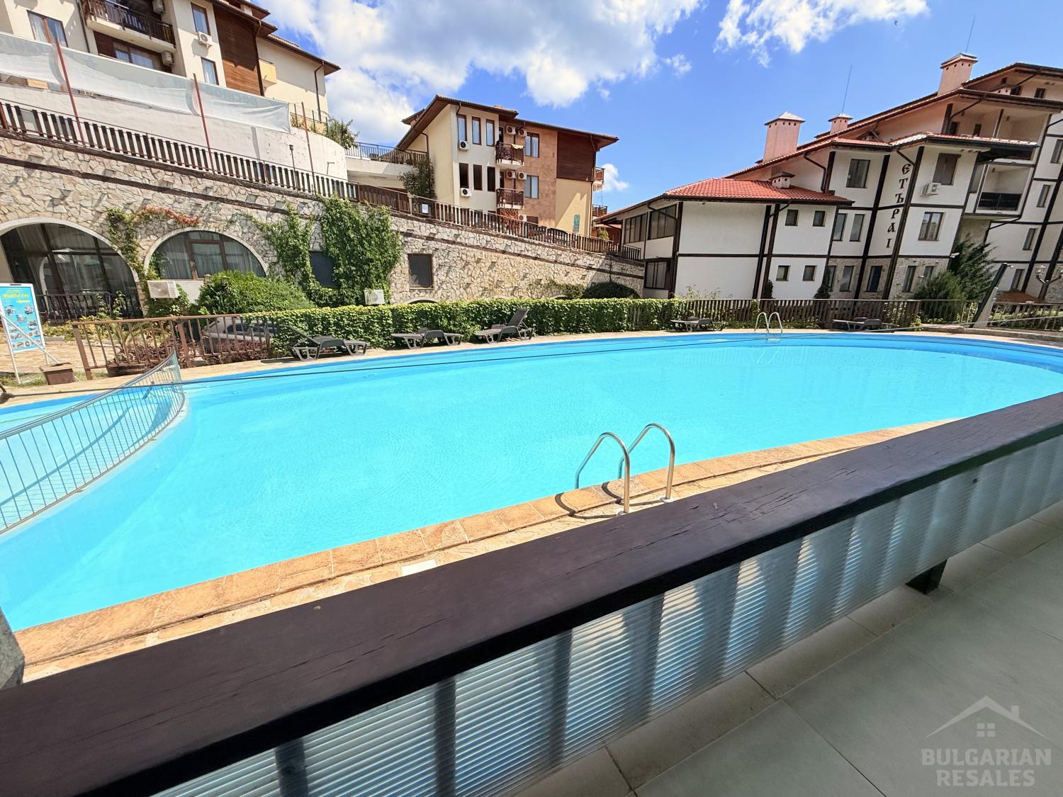 Апартамент с изглед към басейна в елитен комплекс „Етара“ ID: 5519 - Снимка 1