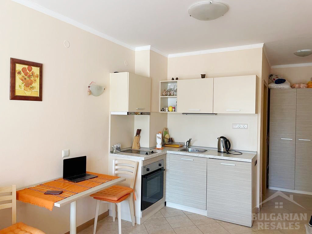 Изглед към басейна! Студио в комплекс Royal Sun ID: 3756 - Снимка 3