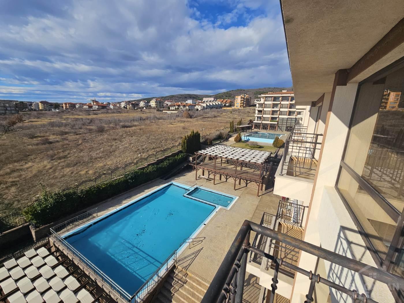 Просторен апартамент с панорамна гледка към морето в Свети Влас на разсрочено плащане ID: 3932 - Снимка 6