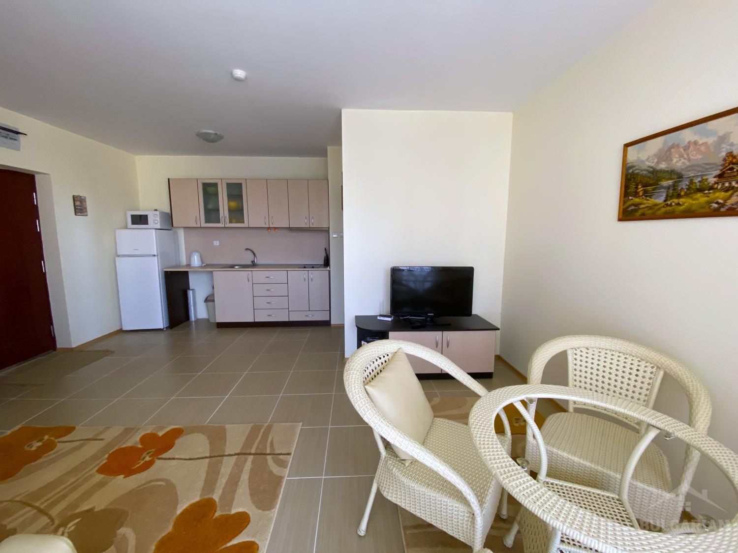 Просторен апартамент в комплекс Apolon 7 ID: 1673 - Снимка 6