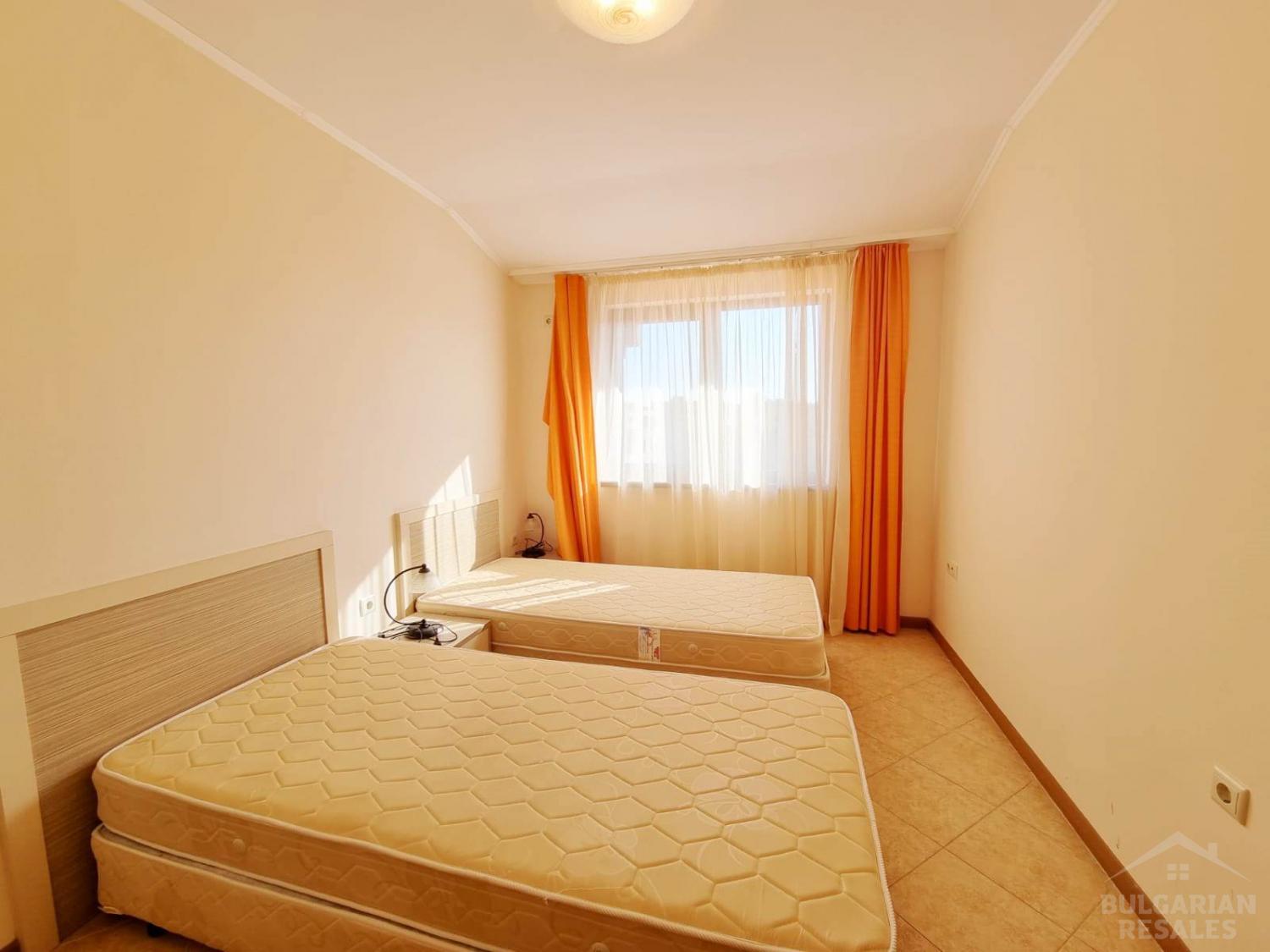 Тристаен апартамент с голяма тераса с изглед към басейн ID: 2302 - Снимка 10