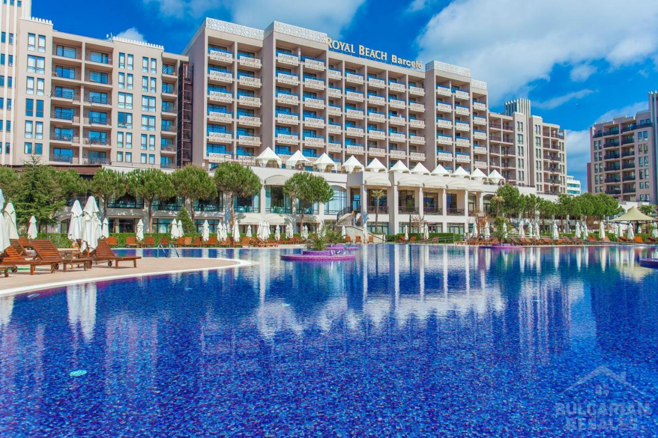 Апартамент с изглед  басейна в Royal Beach Barcelo ID: 2206 - Снимка 10