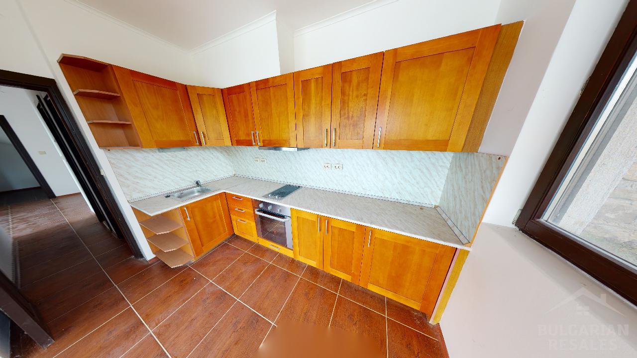 Самостоятелна къща с плувен басейн на 2 км от морето ID: 2062 - Снимка 2