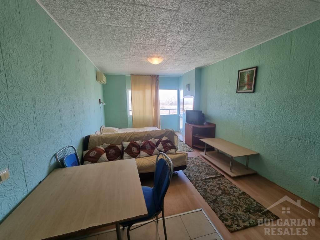 Не скъп апартамент в затворен комплекс  ID: 2554 - Снимка 2