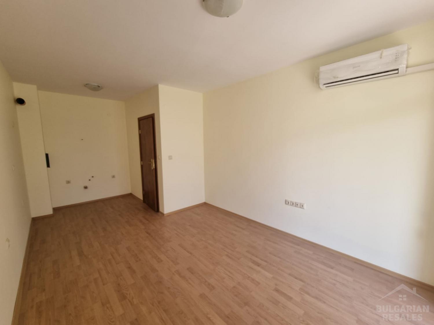 New apartment in the center of the resort in the complex with a swimming pool ID: 2460 - Photo 5