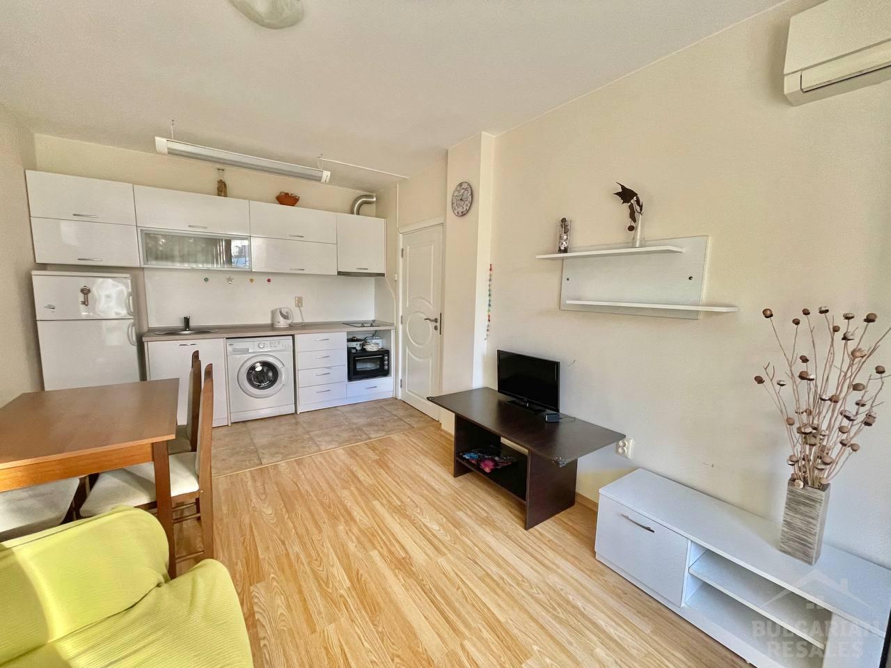 Apartment in the city in an apartment complex without a swimming pool ID: 3023 - Photo 2