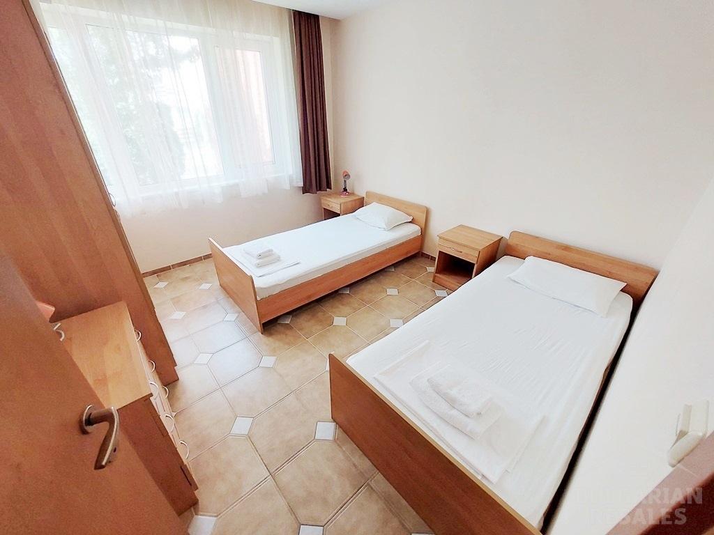 Spacious apartment 100 sq.m. overlooking the park ID: 2902 - Photo 11