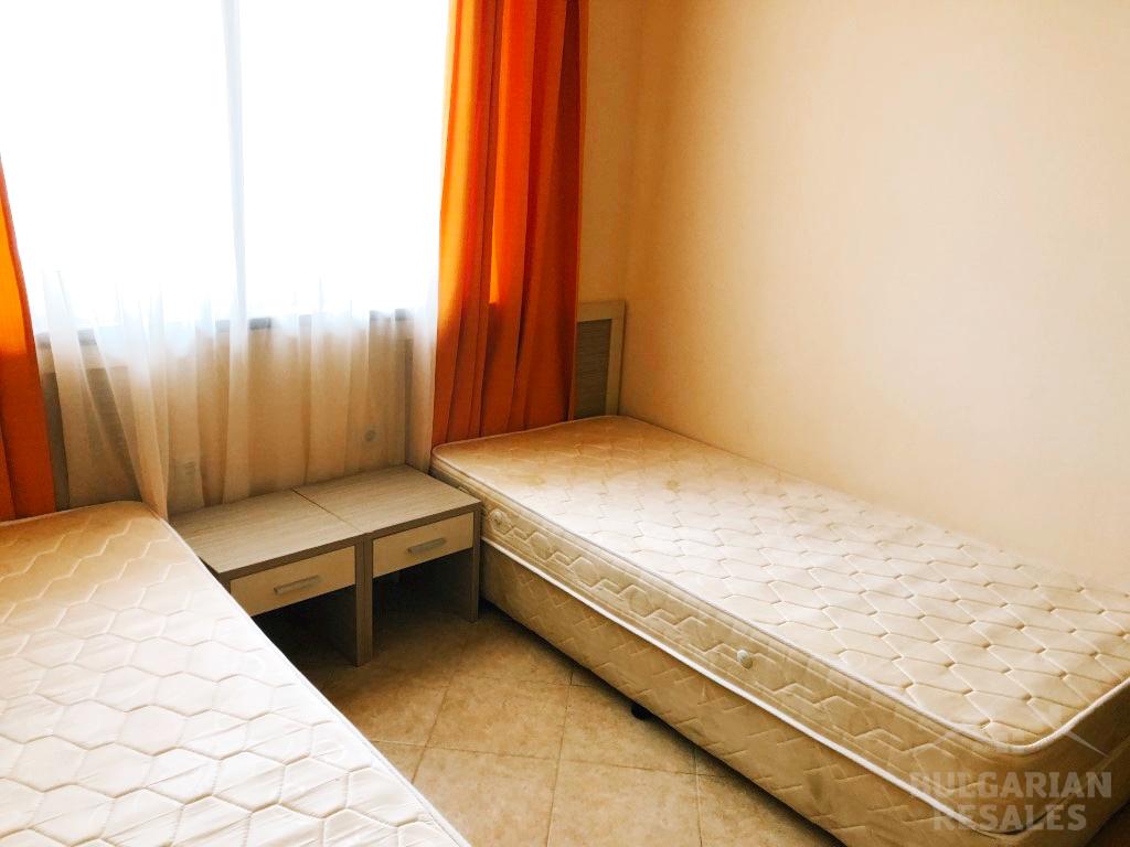 Trzy pokoje z widokiem na basen w hotelu Royal Sun ID: 2851 - Фото9