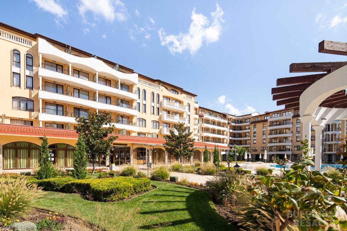 Апартамент в комплекс Royal Sun с изглед към басейна ID: 1610 - Снимка 2