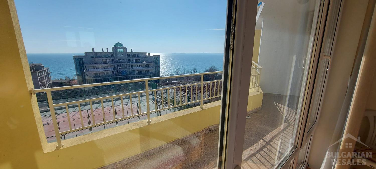 Buy an apartment with a view of the sea and the mountains ID: 2539 - Photo 1