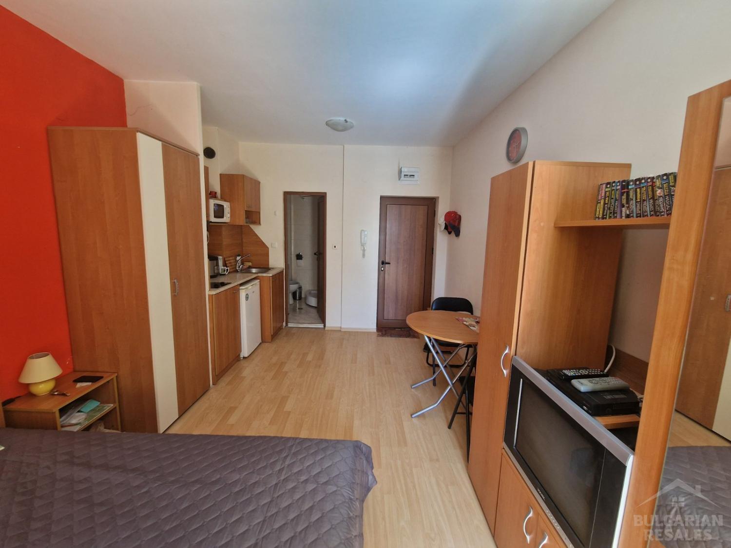 Студия с видом на бассейн в тихом районе ID: 4444 - Фото 5