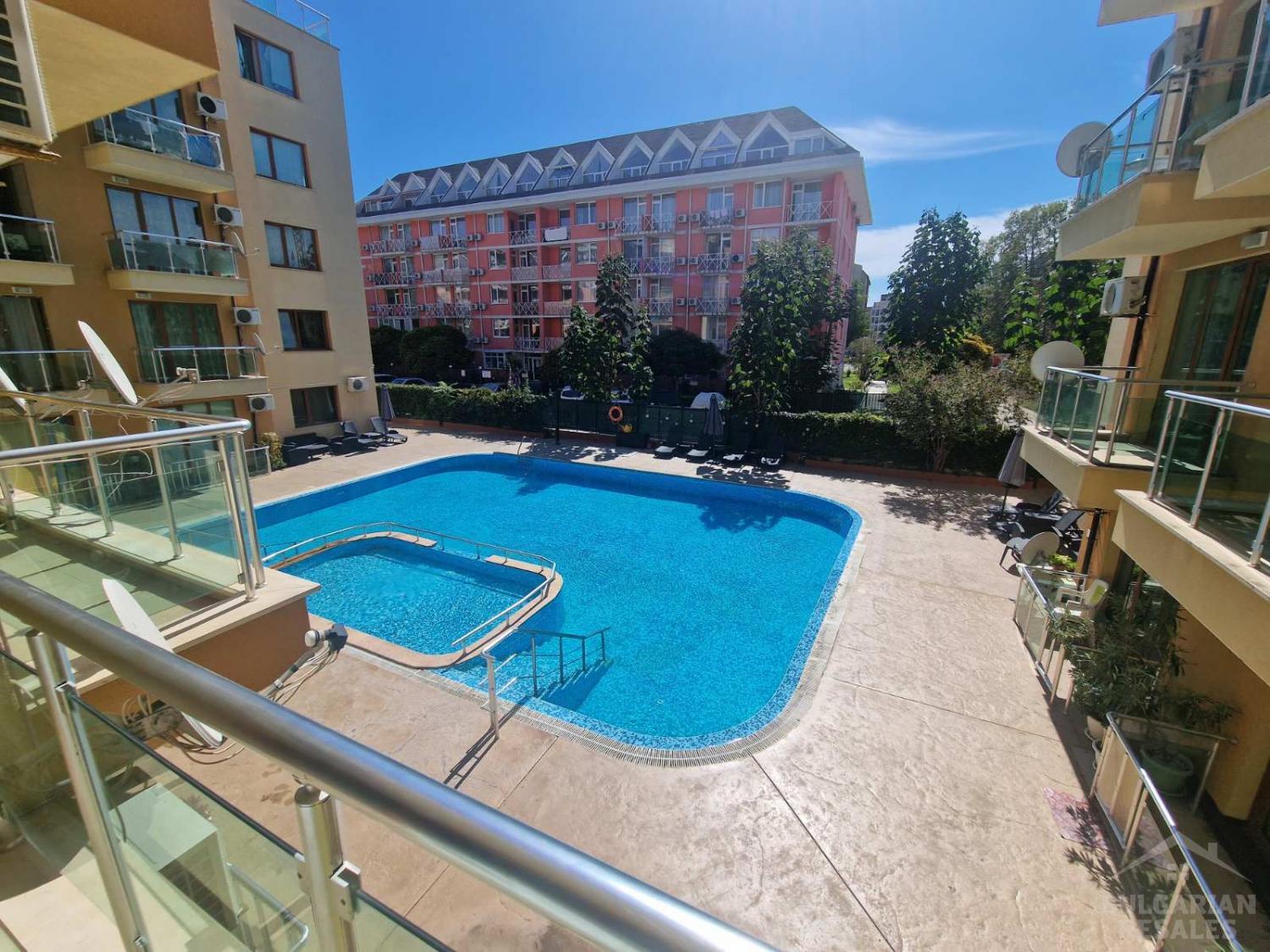 Студия с видом на бассейн в тихом районе ID: 4444 - Фото 2