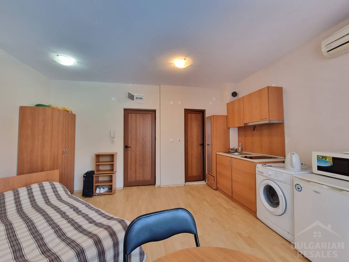 Studio in Sunny Beach, “Amadeus 11” complex, pool view ID: 6461 - Photo 3