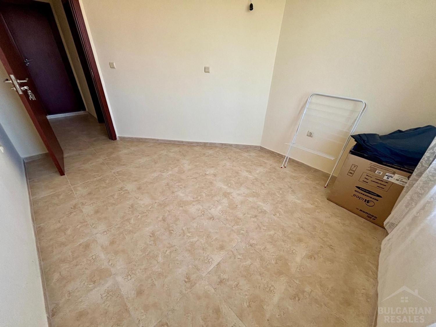 Apartment overlooking the pool in a good area of Ravda ID: 5379 - Photo 10