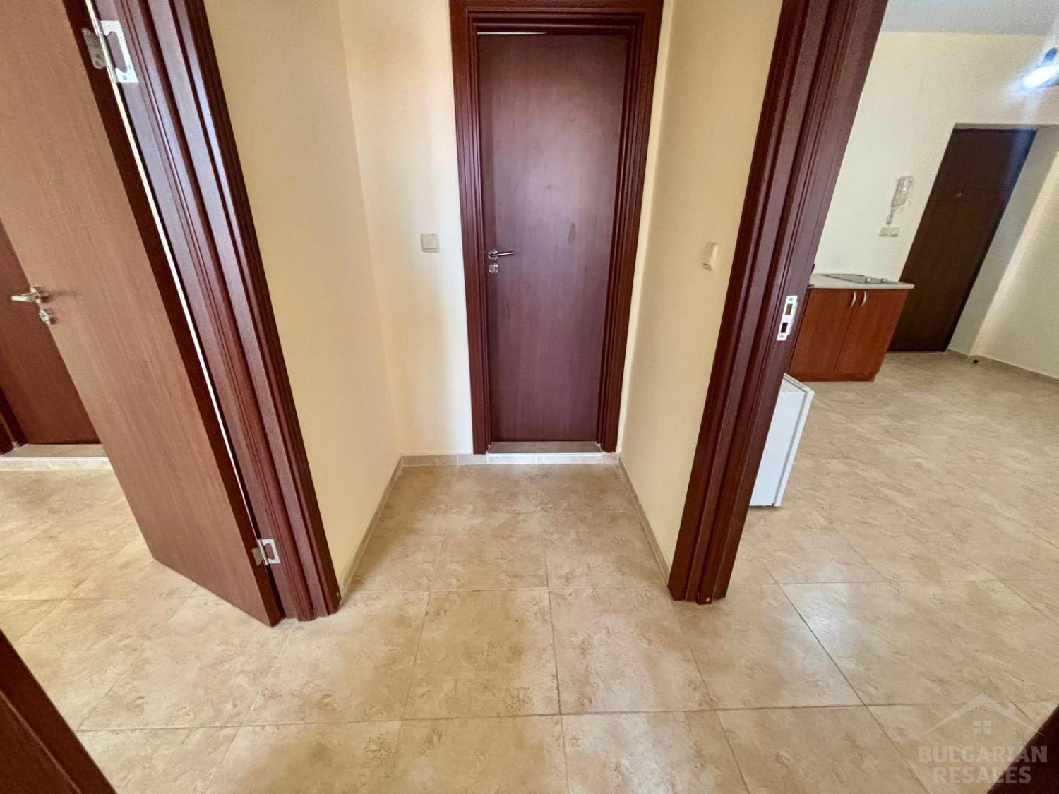 Apartment overlooking the pool in a good area of Ravda ID: 5379 - Photo 11