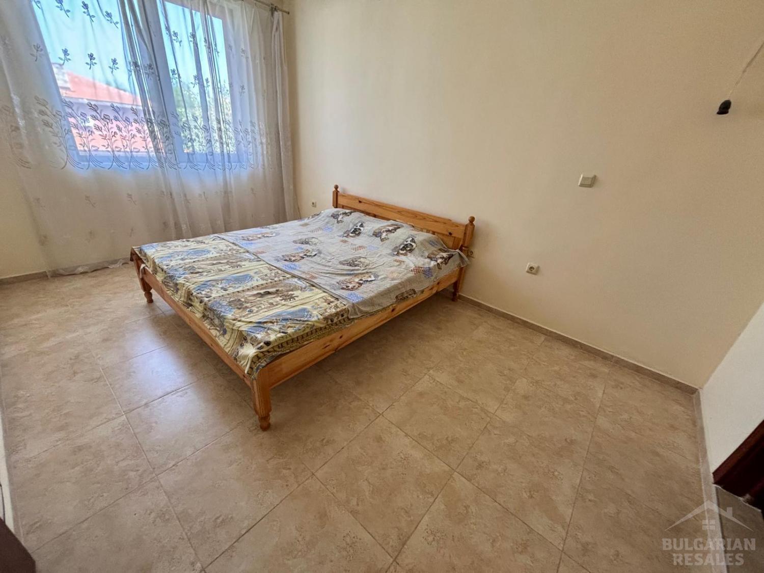 Apartment overlooking the pool in a good area of Ravda ID: 5379 - Photo 12