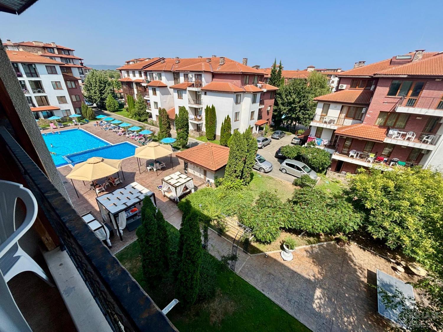 Apartment overlooking the pool in a good area of Ravda ID: 5379 - Photo 2