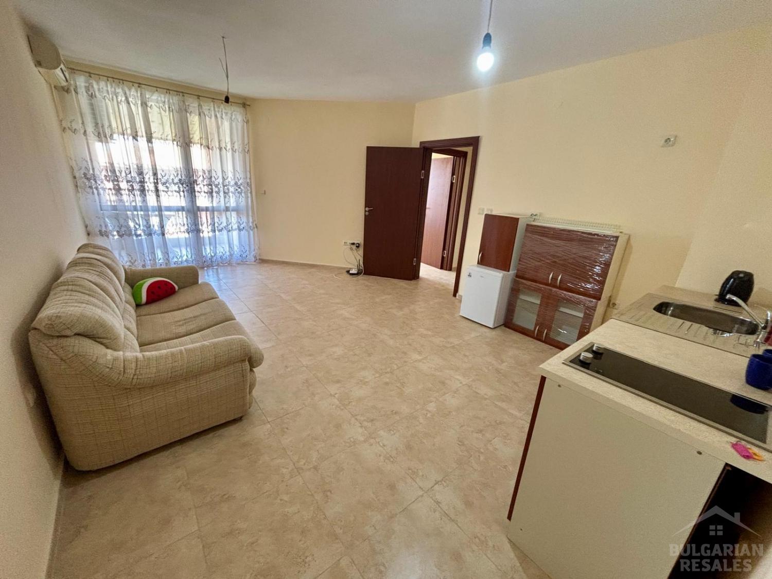 Apartment overlooking the pool in a good area of Ravda ID: 5379 - Photo 5