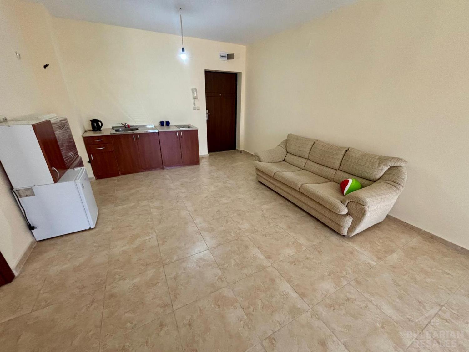 Apartment overlooking the pool in a good area of Ravda ID: 5379 - Photo 6