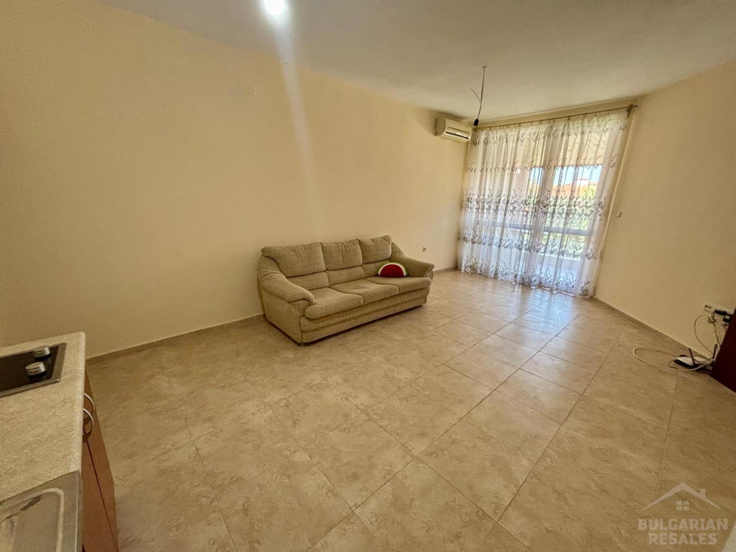 Apartment overlooking the pool in a good area of Ravda ID: 5379 - Photo 7