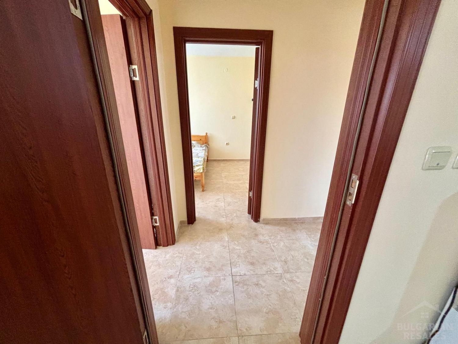 Apartment overlooking the pool in a good area of Ravda ID: 5379 - Photo 8