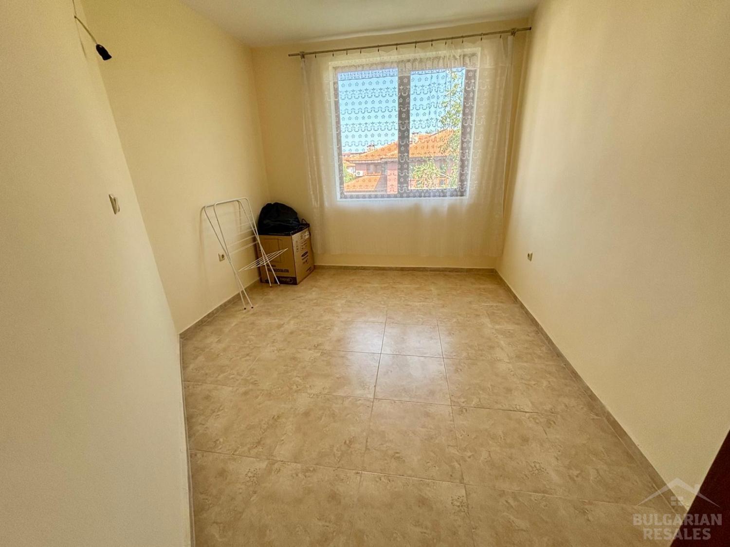 Apartment overlooking the pool in a good area of Ravda ID: 5379 - Photo 9