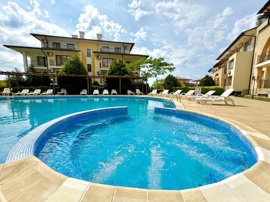 Студия в комплексе с бассейном ID: 5732 - Фото 1