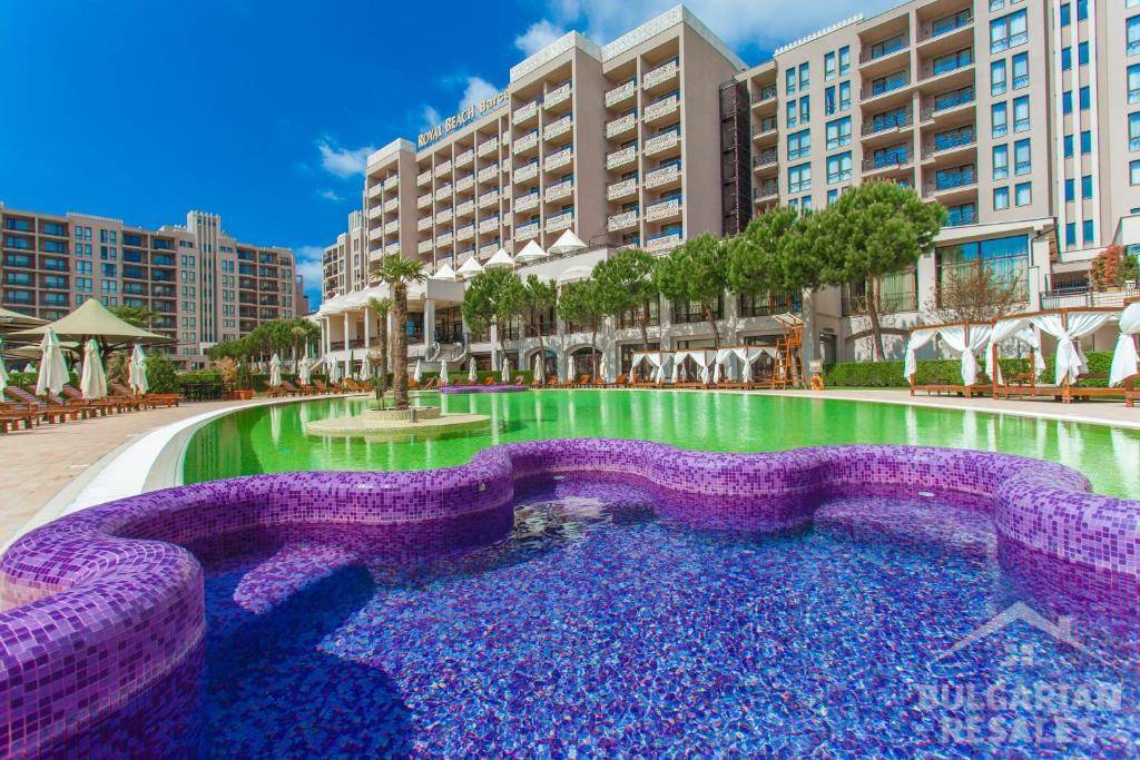 Апартамент на 2 минути от плажа, комплекс „Barcelo Royal Beach“ с богата инфраструктура ID: 6031 - Снимка 1